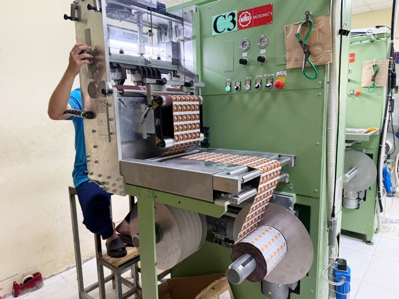 CÔNG TY CỔ PHẦN SẢN XUẤT PHỤ LIỆU KIM LONG